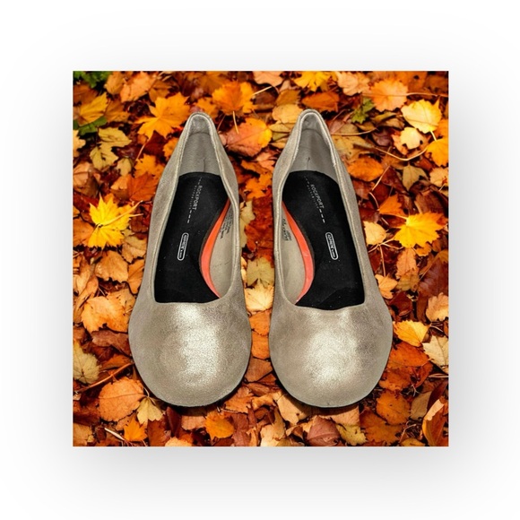 Rockport 𖤐 Walkability Leather Comfort Heeled Pumps 𖤐 Metallic Gold 𖤐 36 5.5M - Picture 13 of 15